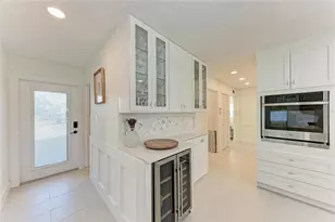 502 Bayview Dr, Holmes Beach, FL 34217 - Photo 13