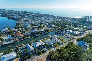 502 Bayview Dr, Holmes Beach, FL 34217 - Photo 43