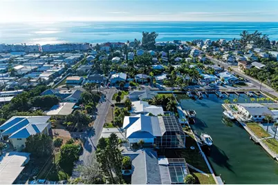 502 Bayview Drive, Holmes Beach, FL 34217 - Photo 45