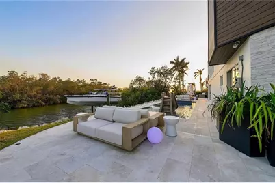 1406 Tangier Way, Sarasota, FL 34239 - Photo 13