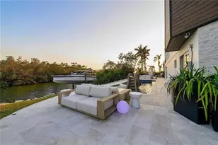 1406 Tangier Way, Sarasota, FL 34239 - Photo 13