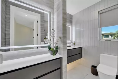 1406 Tangier Way, Sarasota, FL 34239 - Photo 37