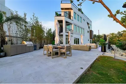 1406 Tangier Way, Sarasota, FL 34239 - Photo 21