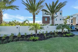 1406 Tangier Way, Sarasota, FL 34239 - Photo 11