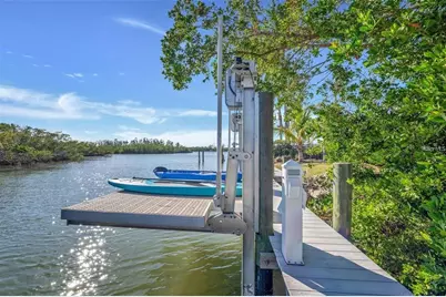 1406 Tangier Way, Sarasota, FL 34239 - Photo 57