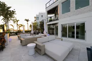 1406 Tangier Way, Sarasota, FL 34239 - Photo 15