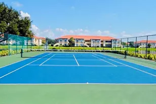 1010 Villagio Cir, Sarasota, FL 34237 - Photo 5