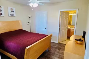 1010 Villagio Cir, Sarasota, FL 34237 - Photo 11