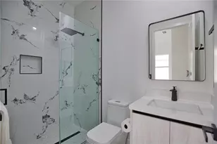 264 W Pine Valley Ln, Rotonda West, FL 33947 - Photo 21