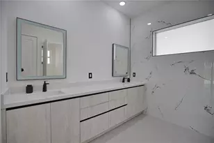 264 W Pine Valley Ln, Rotonda West, FL 33947 - Photo 13