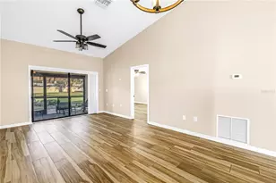 8415 Gardens Cir, Sarasota, FL 34243 - Photo 7