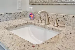 2529 Croton Ave, Sarasota, FL 34239 - Photo 35