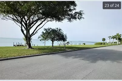 8185 Longbay Boulevard, Sarasota, FL 34243 - Photo 23