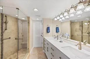 4805 Gulf of Mexico Dr, Longboat Key, FL 34228 - Photo 29