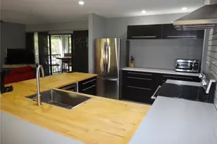 2746 Orchid Oaks Dr, Sarasota, FL 34239 - Photo 9