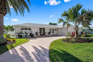 616 Foxworth Ln, Holmes Beach, FL 34217 - Photo 9