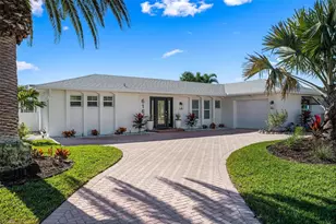 616 Foxworth Ln, Holmes Beach, FL 34217 - Photo 79