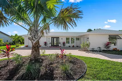 616 Foxworth Lane, Holmes Beach, FL 34217 - Photo 77