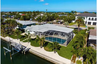 616 Foxworth Lane, Holmes Beach, FL 34217 - Photo 89