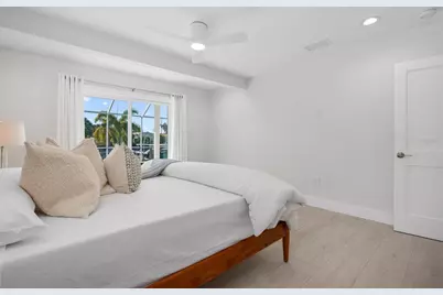 616 Foxworth Lane, Holmes Beach, FL 34217 - Photo 57