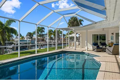 616 Foxworth Lane, Holmes Beach, FL 34217 - Photo 69