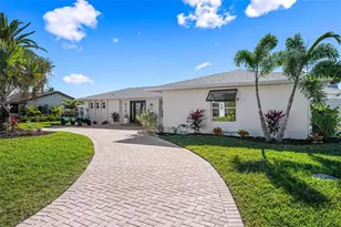 616 Foxworth Ln, Holmes Beach, FL 34217 - Photo 83