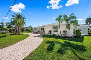 616 Foxworth Ln, Holmes Beach, FL 34217 - Photo 65