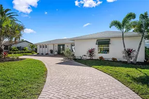 616 Foxworth Ln, Holmes Beach, FL 34217 - Photo 77