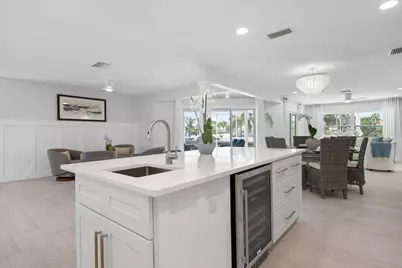 616 Foxworth Lane, Holmes Beach, FL 34217 - Photo 17