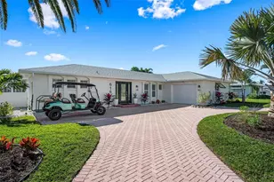616 Foxworth Ln, Holmes Beach, FL 34217 - Photo 81