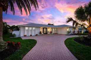 616 Foxworth Ln, Holmes Beach, FL 34217 - Photo 5