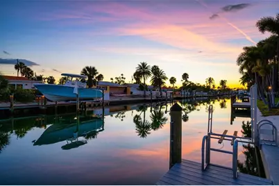 616 Foxworth Lane, Holmes Beach, FL 34217 - Photo 95