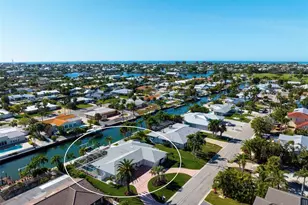 616 Foxworth Ln, Holmes Beach, FL 34217 - Photo 87