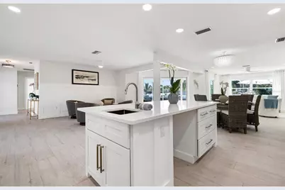 616 Foxworth Lane, Holmes Beach, FL 34217 - Photo 15