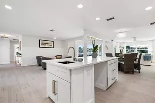 616 Foxworth Ln, Holmes Beach, FL 34217 - Photo 15