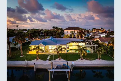 616 Foxworth Lane, Holmes Beach, FL 34217 - Photo 5