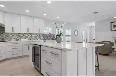 616 Foxworth Lane, Holmes Beach, FL 34217 - Photo 15