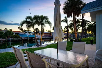 616 Foxworth Lane, Holmes Beach, FL 34217 - Photo 89