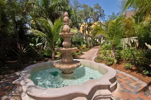 1513 Oak St, Sarasota, FL 34236 - Photo 35