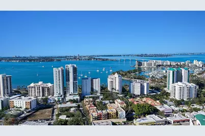 1513 Oak Street #18, Sarasota, FL 34236 - Photo 1