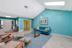 4251 Pasadena Cir, Sarasota, FL 34233 - Photo 7