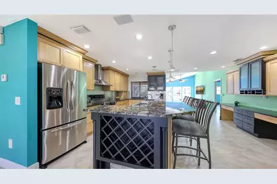 4251 Pasadena Circle, Sarasota, FL 34233 - Photo 11