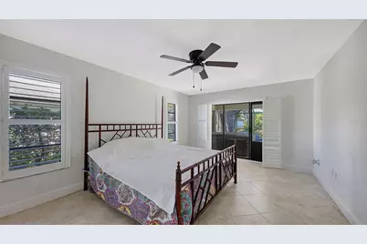 4251 Pasadena Circle, Sarasota, FL 34233 - Photo 19