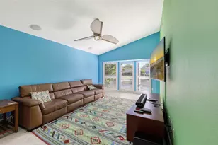 4251 Pasadena Cir, Sarasota, FL 34233 - Photo 17