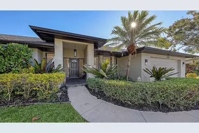 4251 Pasadena Circle, Sarasota, FL 34233 - Photo 3