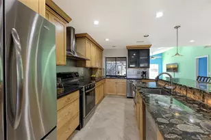 4251 Pasadena Cir, Sarasota, FL 34233 - Photo 15