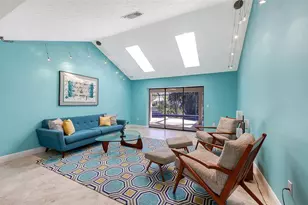 4251 Pasadena Cir, Sarasota, FL 34233 - Photo 5