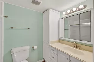 7880 Palm Aire Ln, Sarasota, FL 34243 - Photo 25