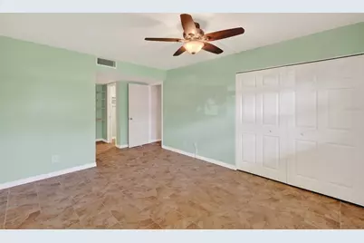 7880 Palm Aire Lane #105, Sarasota, FL 34243 - Photo 23