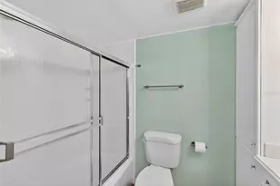 7880 Palm Aire Ln, Sarasota, FL 34243 - Photo 29